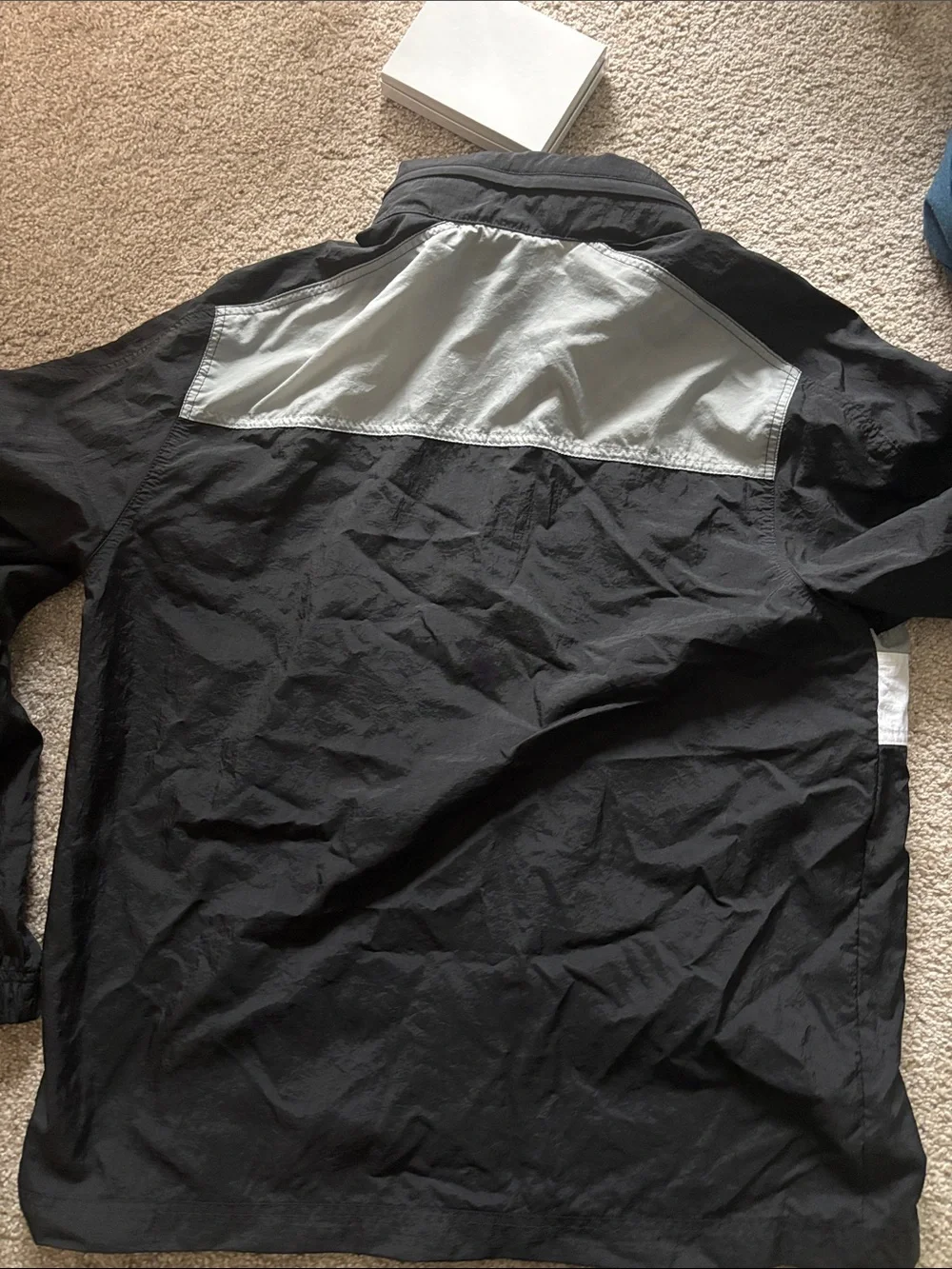 Nike Men’s Black, Gray & White Colorblock Windbreaker Jacket